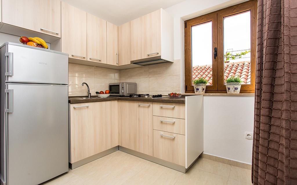 Apartment & Room Antonio ヴルブニク エクステリア 写真