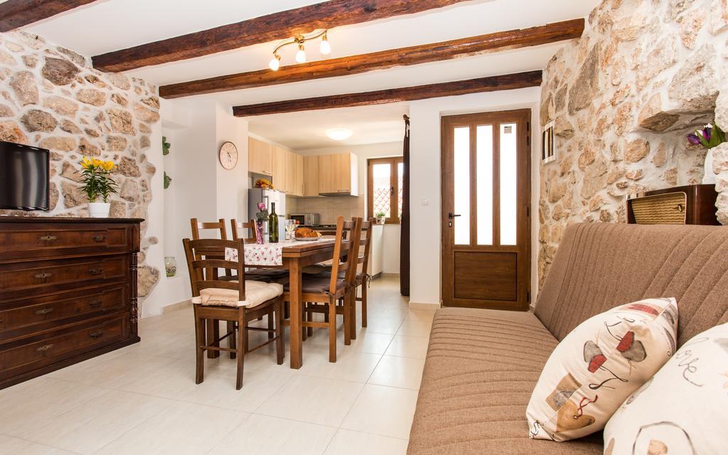 Apartment & Room Antonio ヴルブニク エクステリア 写真
